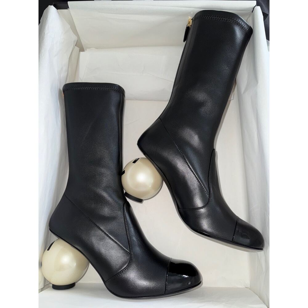 Chanel 25K Black White Pearl Ball Heel CC Logo Stretch Leather Calf Boots 38.5 - Picture 2 of 16